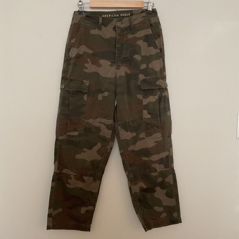 American Eagle Baggy Camo High Rise Button Fly Cargo Pants 4 Short Skater Y2K